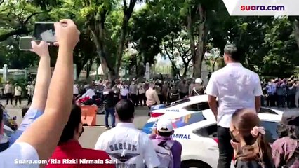 Detik-detik Jokowi Lepas Rombongan Pebalap MotoGP di Depan Istana Negara