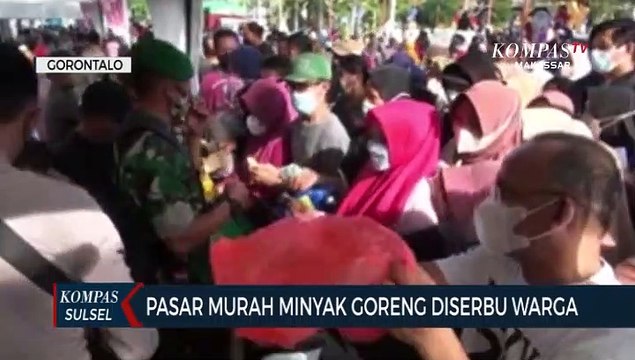 Pasar Murah Minyak Goreng Diserbu Warga