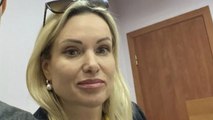 VOICI : Marina Ovsyannikova arrêtée : la productrice russe a été libérée et condamnée à payer une amende