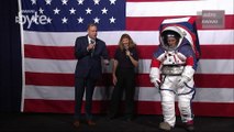 #AWANIByte: NASA perkenal baju angkasawan baharu, rancang ke Bulan 2024