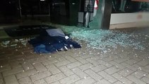 Ladrão estoura vidro de loja no Centro e derruba mercadorias furtadas durante a fuga