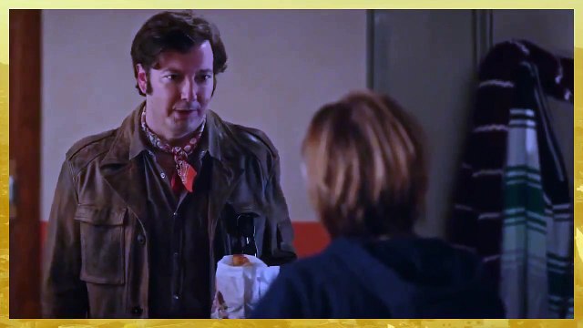 Plus belle la vie 4502 Indiscrétion - Un mystérieux revenant dans la vie de Laetitia