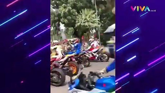 Aksi Nakal Marc Marquez Bikin Gemes Fans MotoGP