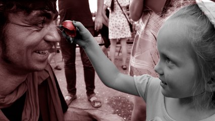 Sonrisas para olvidar la guerra