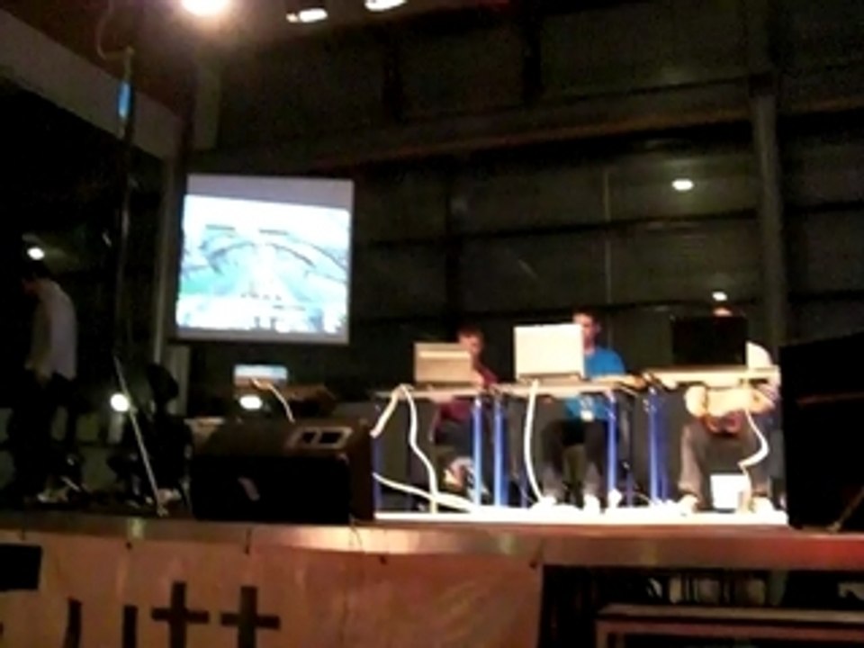 Demi-finale looser bracket TMN sur scène (2)