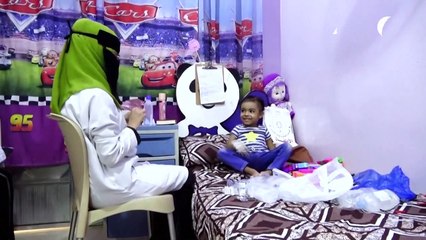 نقص أطباء وتمويل في مستشفيات عدن الحكومية يفاقم تداعيات الحرب