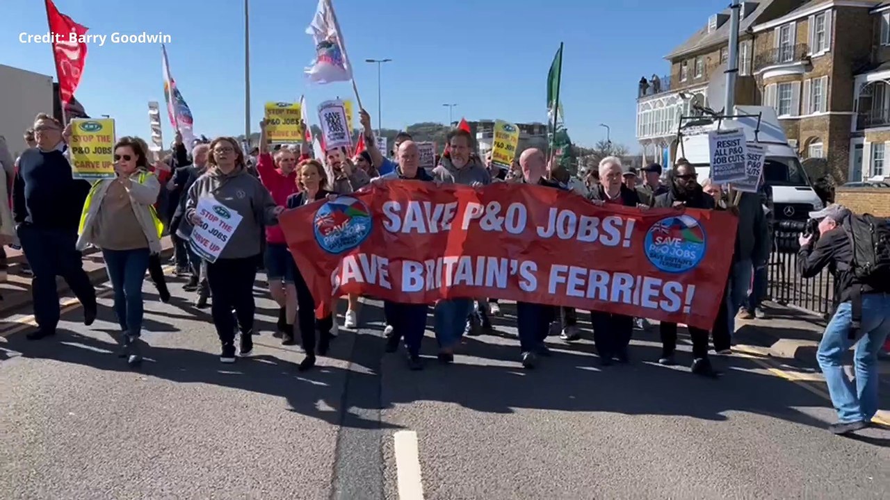 P&O protesters march through Dover