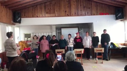 UKRAYNALILARIN OLUŞTURDUĞU KORO 'ÇANAKKALE TÜRKÜSÜ'NÜ SESLENDİRDİ