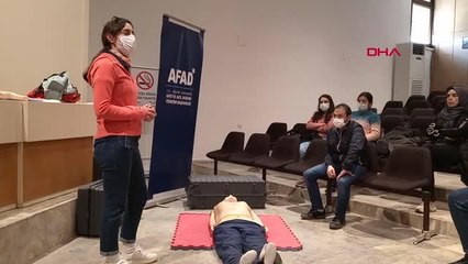 AFAD VE UMKE'DEN GÖNÜLLÜLERE 'İLK YARDIM' EĞİTİMİ