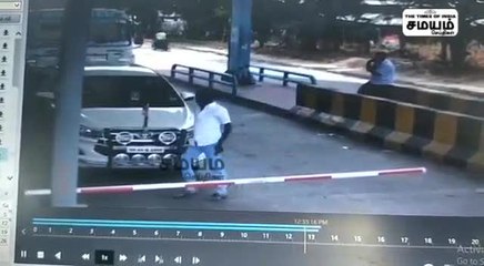 சுங்கச்சாவடி அலுவலர் vs மர்ம கும்பல்; மல்லுக்கட்டும் வைரல் காட்சிகள்!