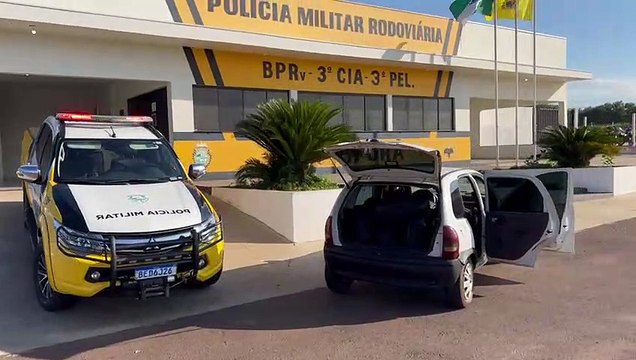 Polícia Rodoviária apreende 53 pneus contrabandeados em veículo abandonado
