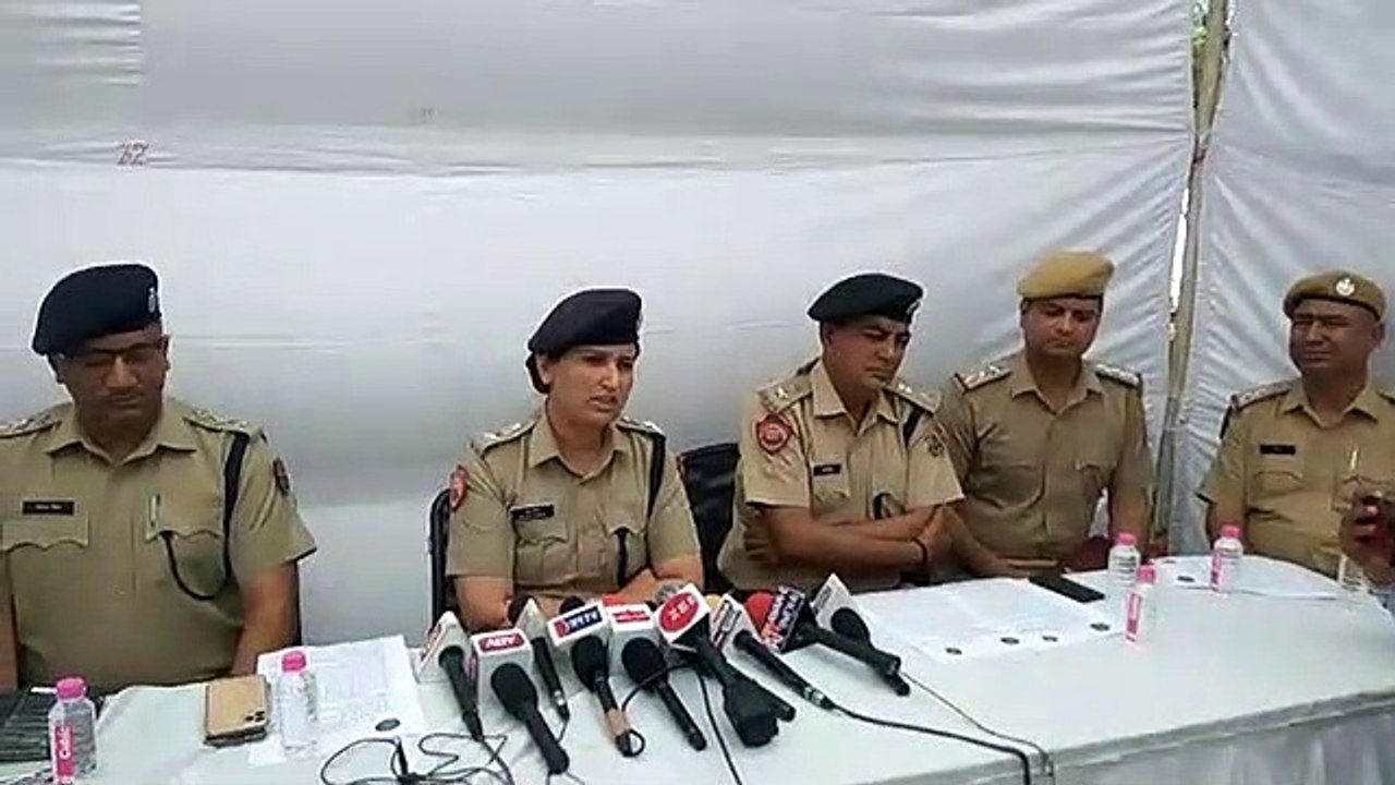 मध्यप्रदेश से हो रही थी सप्लाई, 13 हजार की पिस्...