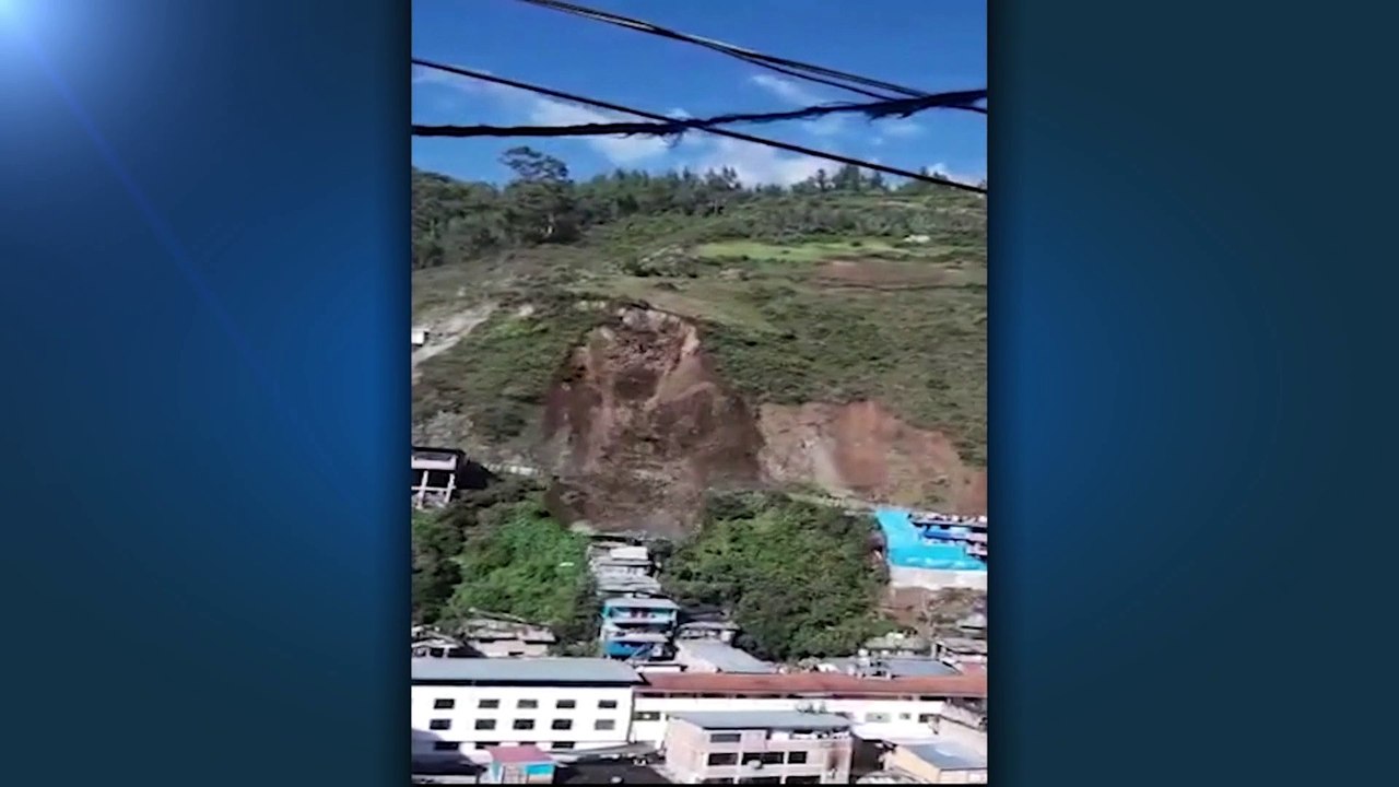 VIDEO: Dorfbewohner filmen dramatischen Erdrutsch in Peru