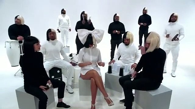 Jimmy Fallon reprend le tube Iko iko avec Nathalie Portman