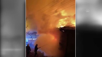 Yangında evini kaybeden aileye belediye sahip çıktı