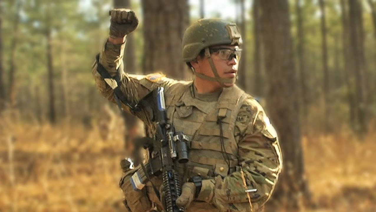 US Army Cavalry Scout breaks down every piece o...