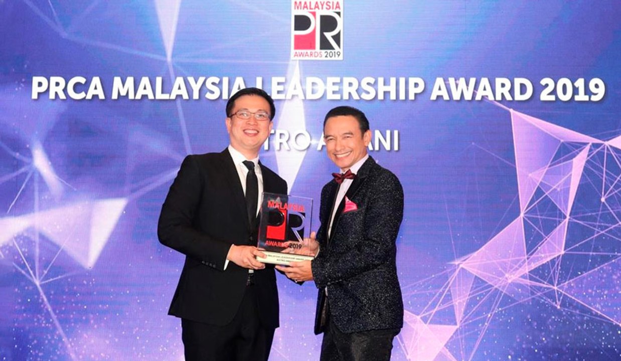 Astro AWANI menang Anugerah Khas Kepimpinan PRC...
