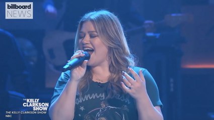 Kelly Clarkson Gets ‘Nostalgic’ With New Performance of an Old Song | Billboard News