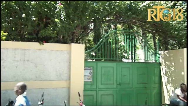 Anbasad Chine Taïwan nan peyi Dayiti remèt yon kantite materyèl bay plizyè polisye andikape.