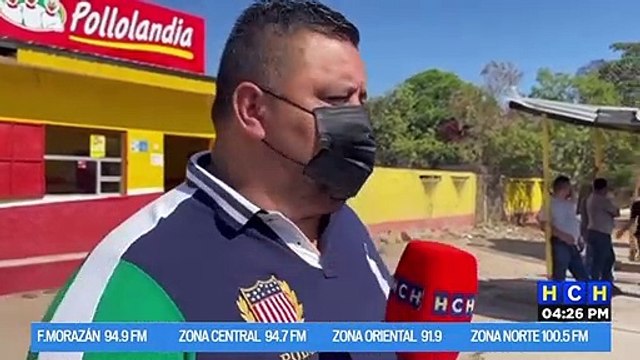 Taxistas se manifiestan pacíficamente en Comayagua por aumento a los combustibles