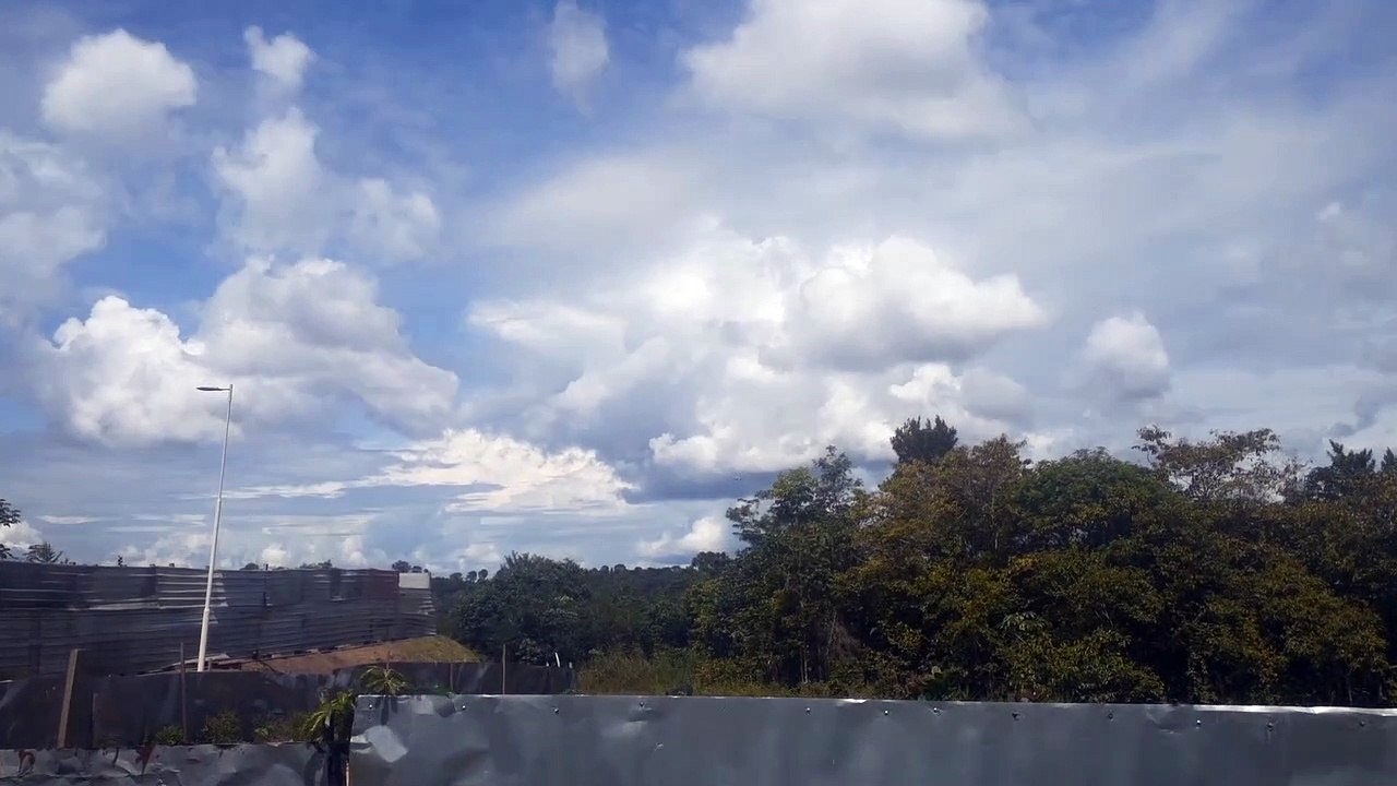 Airbus A321 PT-MXE vindo de Brasília e Airbus A330 PR-AIU vindo de Campinas