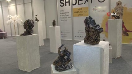 Atıklardan ayakkabı yaptı... Tasarımcı Fırat Karapınar, heykeli andıran tasarım ayakkabılarını atık malzemelerden yapıyor