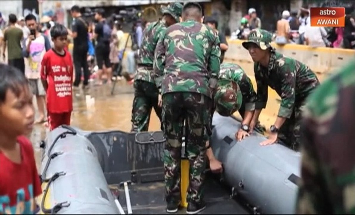 Korban banjir Indonesia hampiri angka 30 orang