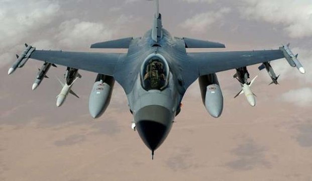 Kiev'de 16 katlı binaya roket isabet etti: 1 ölü, 3 yaralı