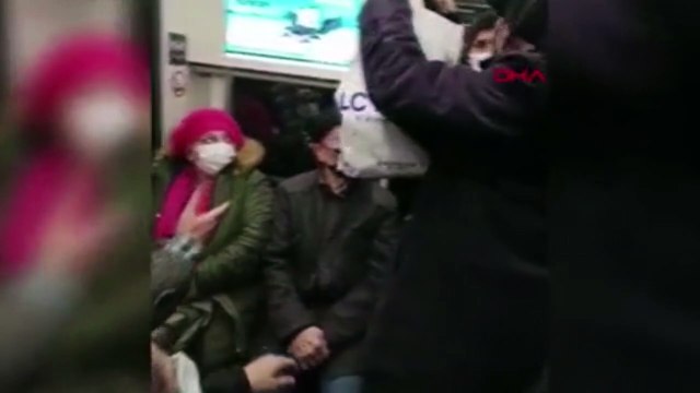 Tramvayda yol verme tartışması kavgaya dönüştü
