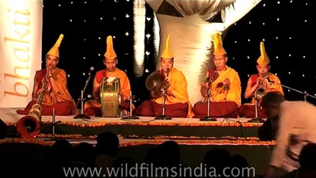 Ritual tantric chanting by Tibetan Monks