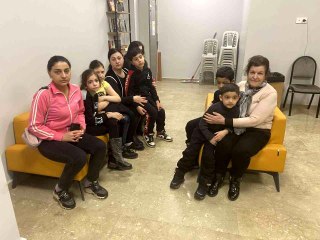 Ukrayna'dan tahliye edilen Azerbaycanlılar İstanbul'da misafir ediliyor