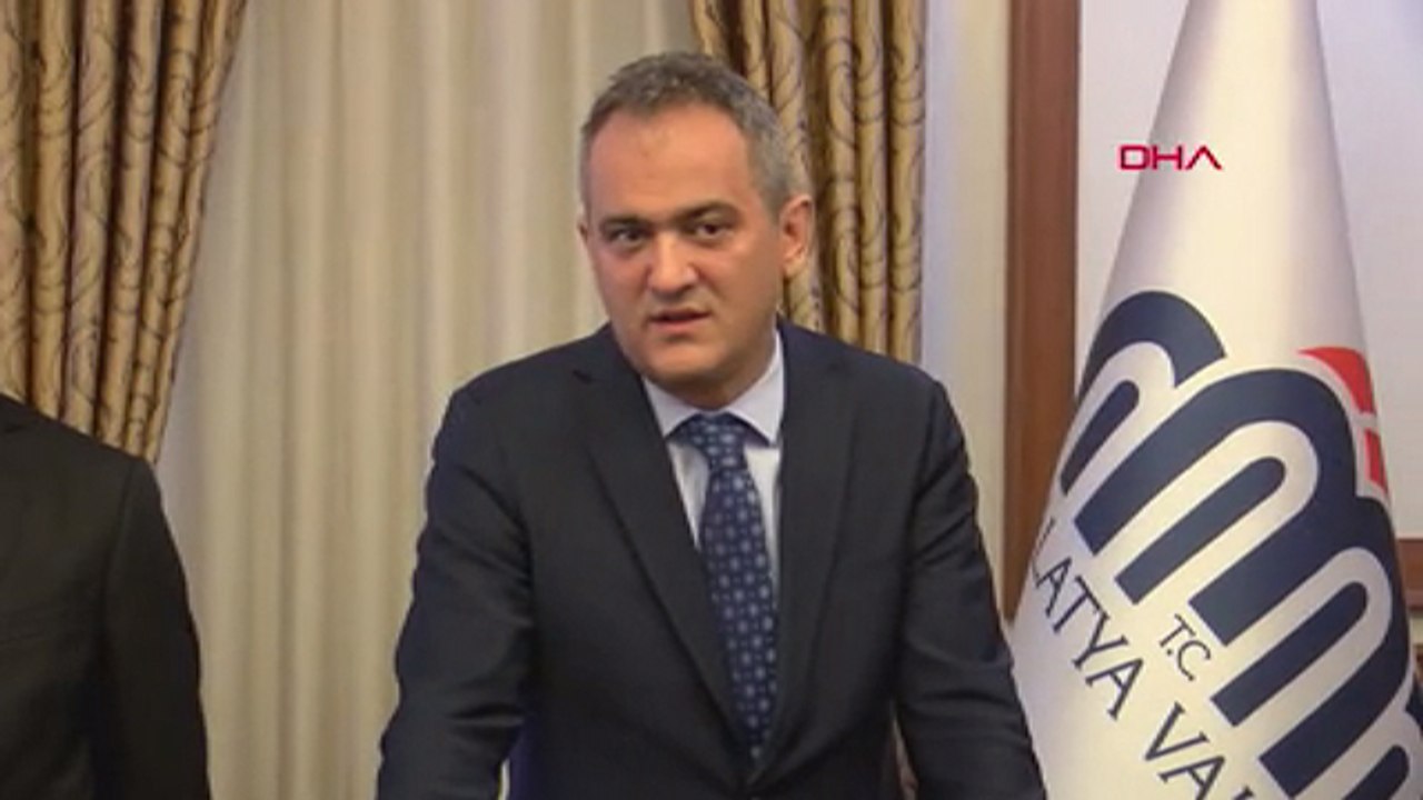 Bakan Özer: Yüz yüze eğitime kararlılıkla devam ediyoruz