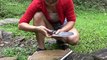 Bushcraft Camp, Digging Tent Shelter Underground, Camping Alone