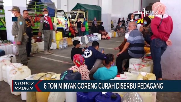 6 Ton Minyak Goreng Curah Diserbu Pedagang