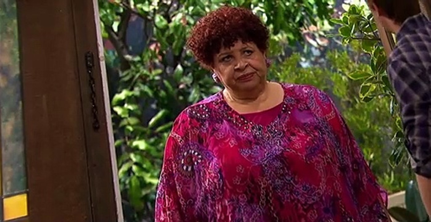 Good Luck Charlie S03 E01