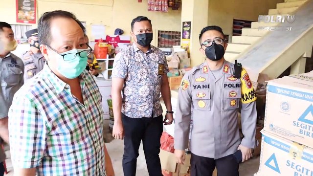 Lakukan Pengecekan Di Gudang Distributor, Kapolres Ketapang Pastikan Stok Minyak Goreng Di Ketapang Aman