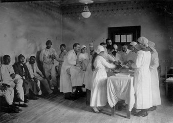 PROF. DR. ERDÖL: 1915'Lİ TIBBİYELİLERİN TAMAMI ÇANAKKALE'DE ŞEHİT DÜŞTÜ