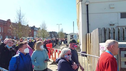 Crowds awaiting the arrival of the Flying Scotsman at Canterbury West