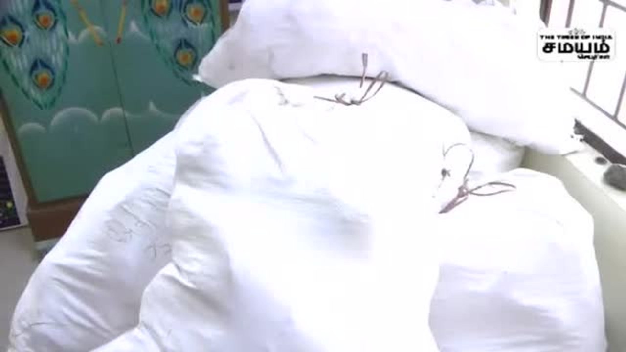 வீட்டில் குட்கா மூட்டைகள்; அதிரடியாய் வந்து தூக்கி சென்ற போலீஸ்!