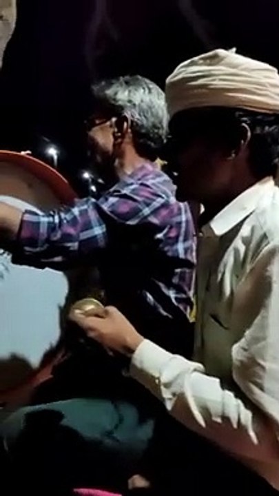 यहां बुजुर्गों-युवाओं की टोली ने जीवित की होली...