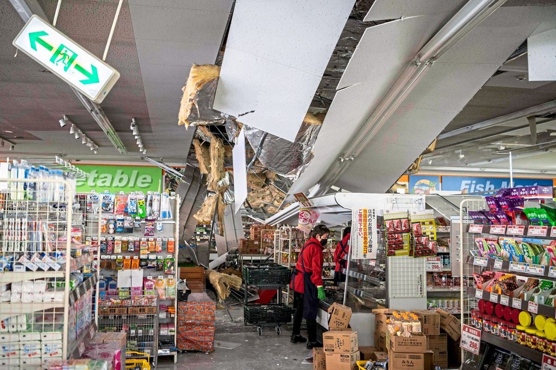 Erdbeben und Tsunami-Warnung in Fukushima