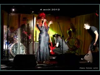 UNE HEURE, UNE DEMI-JOURNEE, UNE JOURNEE BELOVELY AVEC ELLE