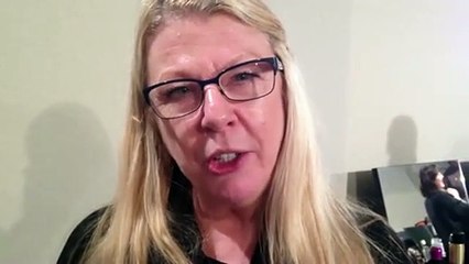 La manucure vert de gris du défilé Maiyet