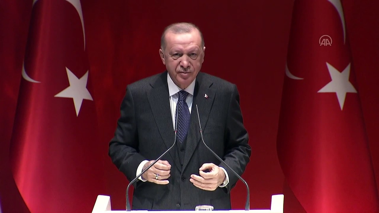 Erdoğan: Seçim kanunu düzenlemesi en çok CHP milletvekilini rahatlatacak, tuzluk gibi siyaset masasında elden ele dolaşmayacaklar