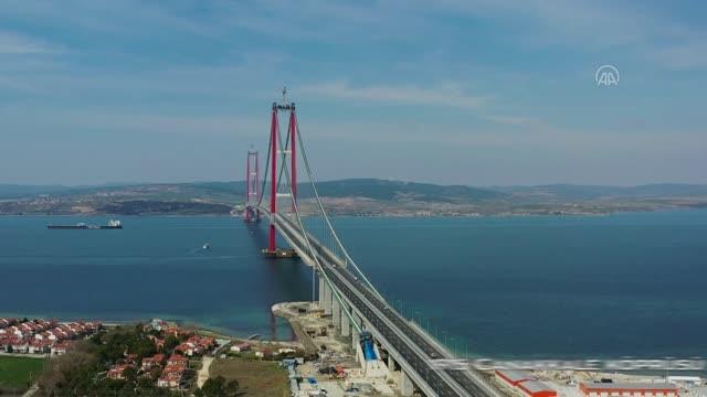ÇANAKKALE - Kenan Sofuoğlu ile Toprak Razgatlıoğlu 1915 Çanakkale Köprüsü'nden beraber geçti