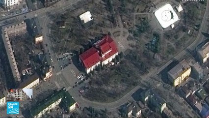 كييف تتهم وموسكو تنفي قصف مسرح لجأت اليه 1200 امرأة وطفل.