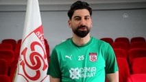 Sivassporlu futbolcular, taraftarları Altay maçına davet etti