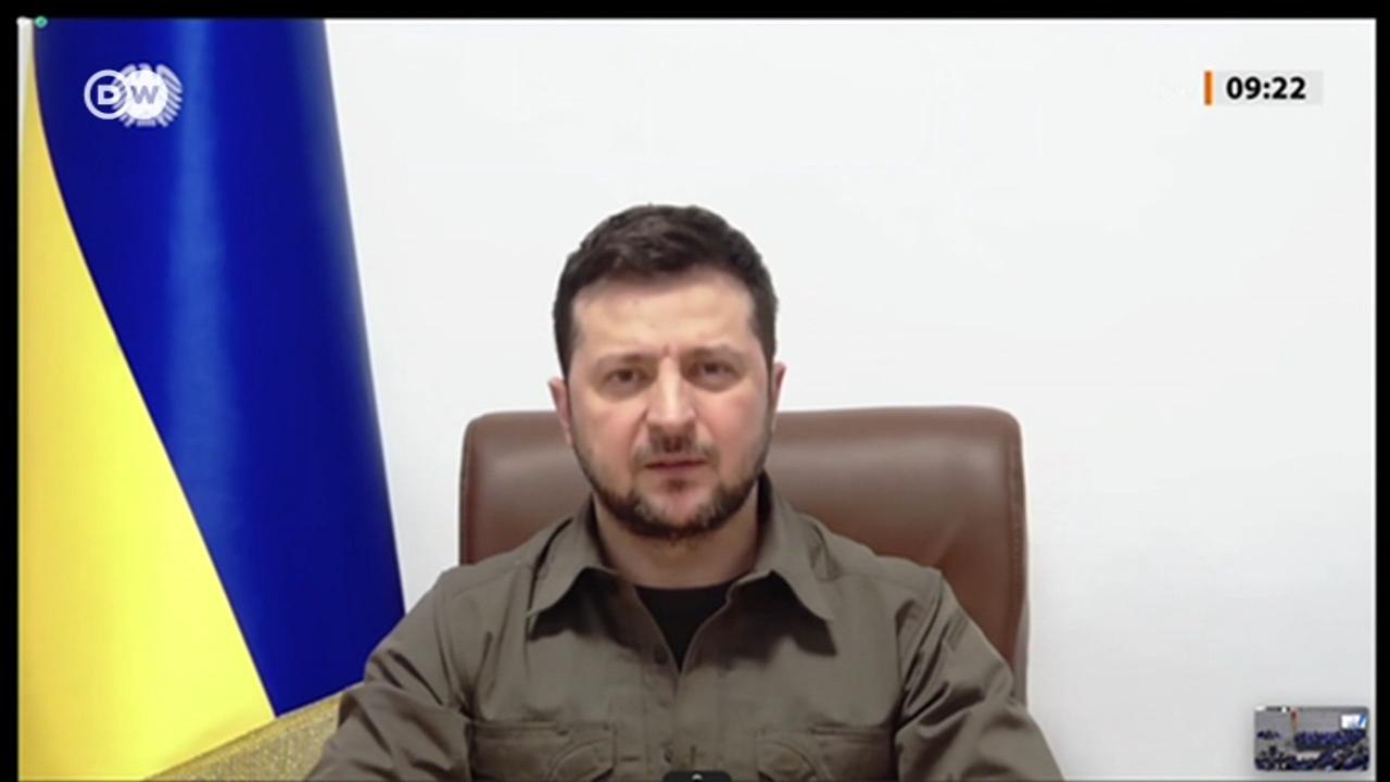 Зеленский призвал Шольца снести "стену между свободой и несвободой" (17.03.2022)