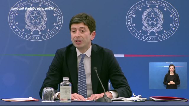 Covid, Speranza: Stop a sospensione per over 50 senza super green pass