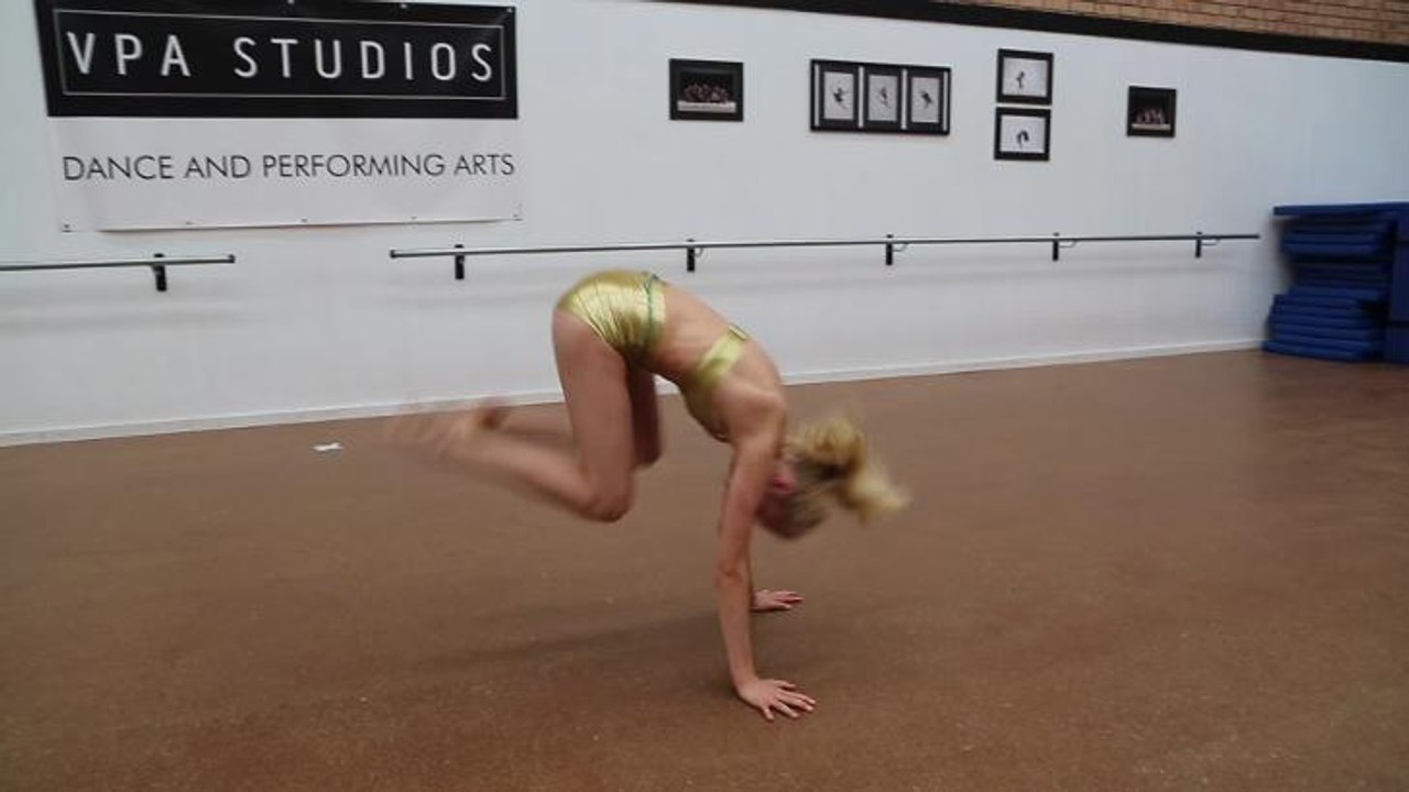 ILLAWARRA MERCURY: Isobel dance practice. VIDEO by Greg Ellis.